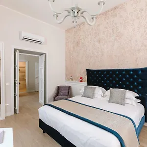 2* בית הארחה Rhea Silvia Luxury Navona